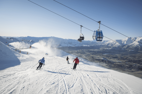 Skiing Coronet Peak(5)