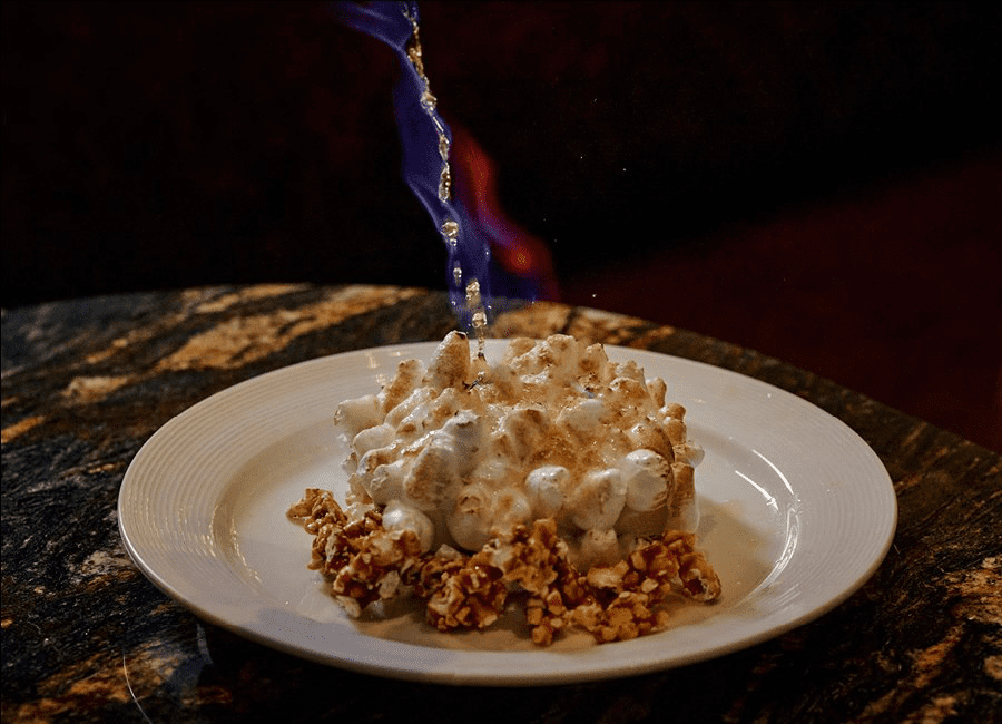 Bombe Alaska, Dolly Restaurant > Image Credit | Le Méridien